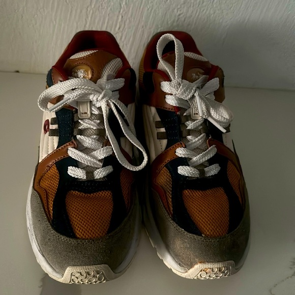 Shoes - COACH 7,5 ALMOST NEW